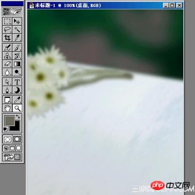ps鼠绘透明杯子中燃烧的蓝色蜡烛
